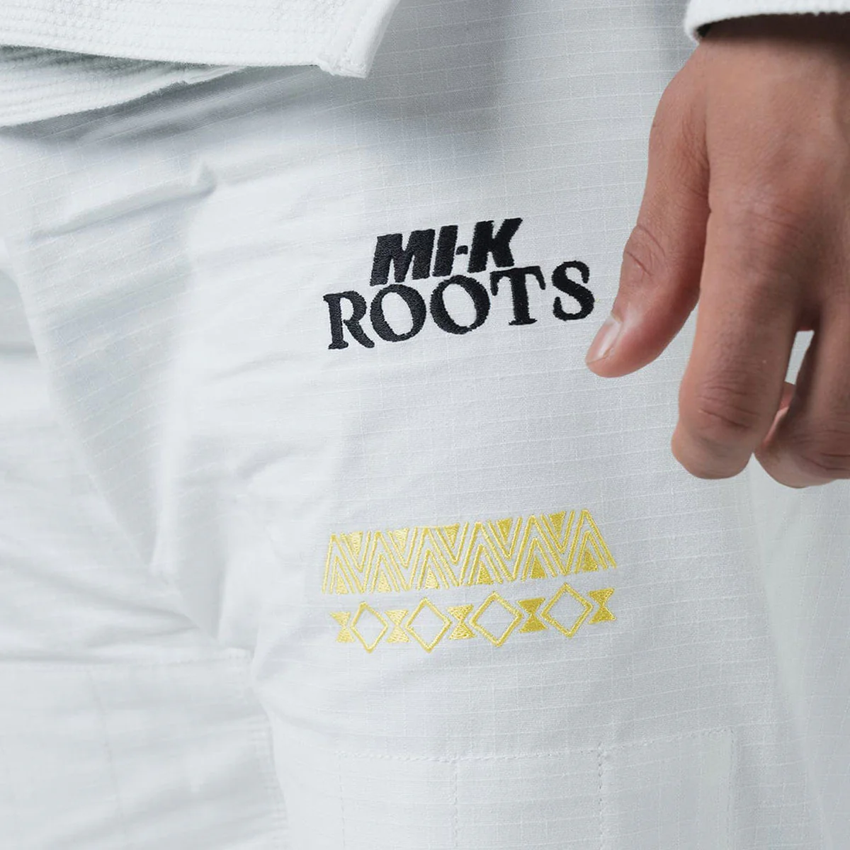 BJJ Gi Kingz MI-K Roots IBJJF Blanco - Image 8