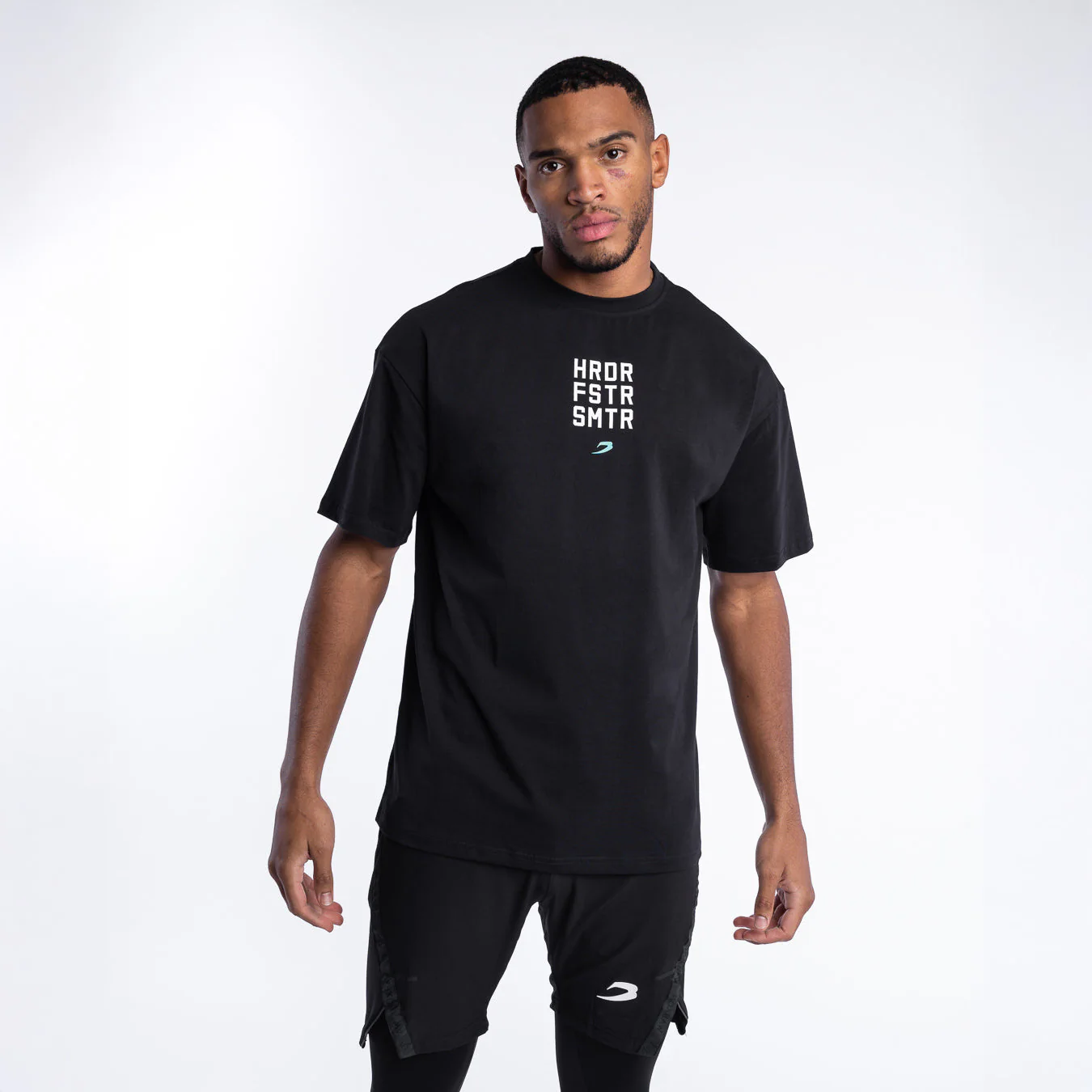 Camiseta Boxraw HRDR FSTR SMTR Oversize Negro  - Image 2