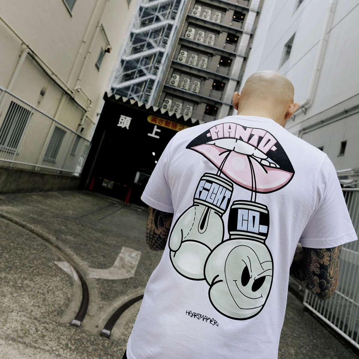 Camiseta Manto x KTOF Gloves Blanco  - Image 5