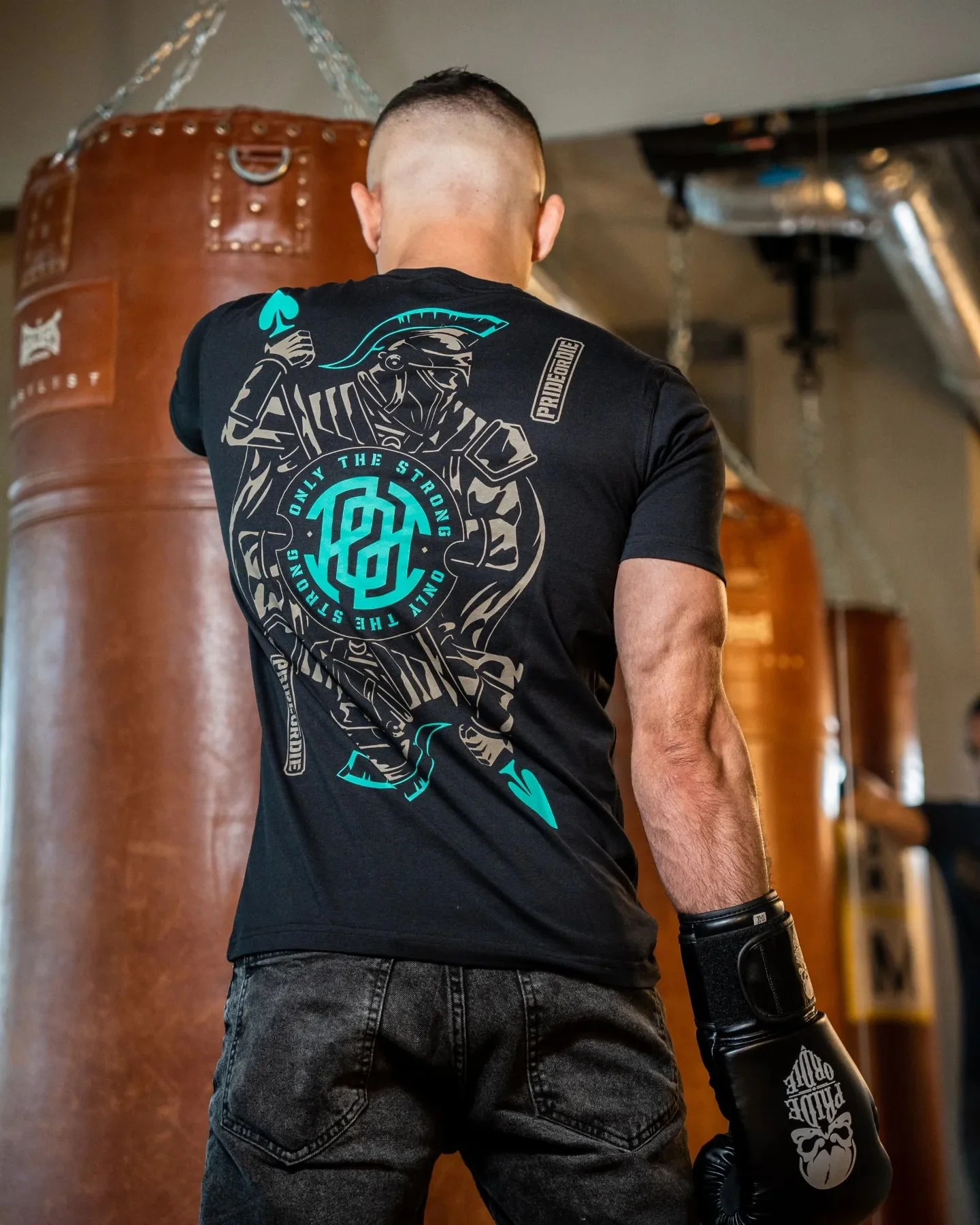 Camiseta Pride or Die Solo los fuertes  - Image 8