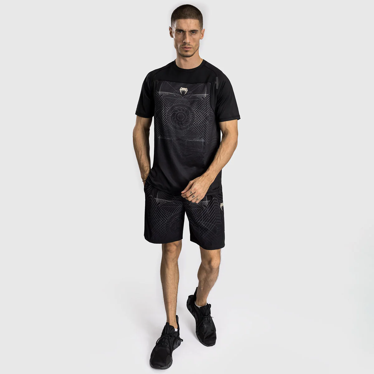 Camiseta Venum Air Dry Tech Negro  - Image 4