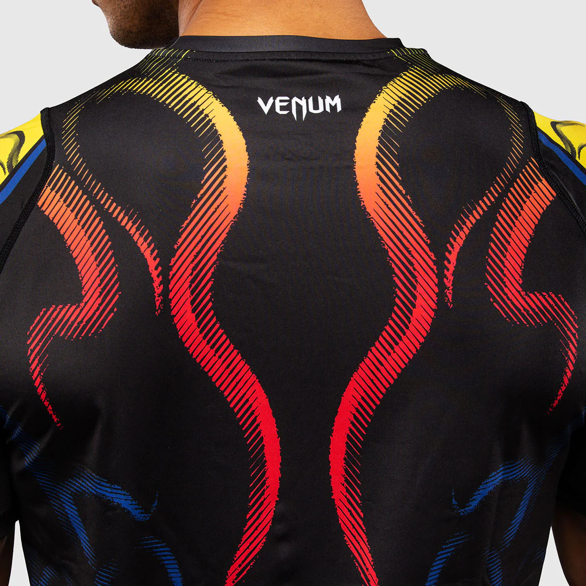 Camiseta Venum Dry Tech Tekken 8 Yoshimitsu Negro-naranja  - Image 6