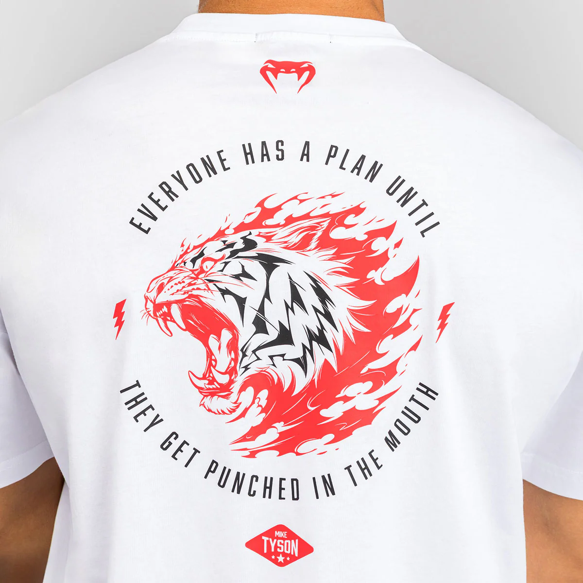 Camiseta Venum x Mike Tyson Tiger Blanco  - Image 5