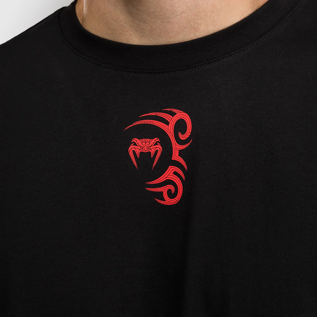 Camiseta Venum x Mike Tyson Tiger Negro  - Image 6