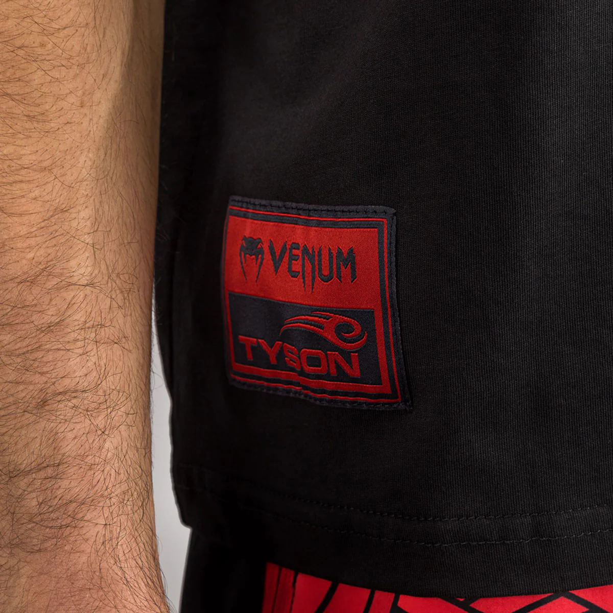 Camiseta Venum x Mike Tyson Tiger Negro  - Image 8