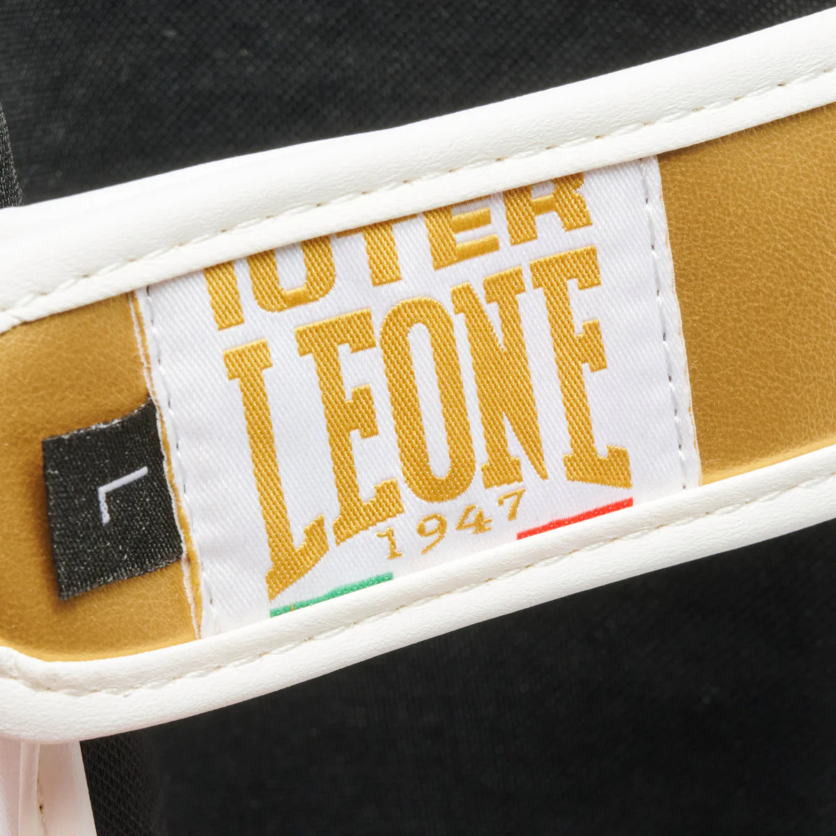 Espinilleras Leone Iuter PT01IU con parapiés Blanco - Image 7