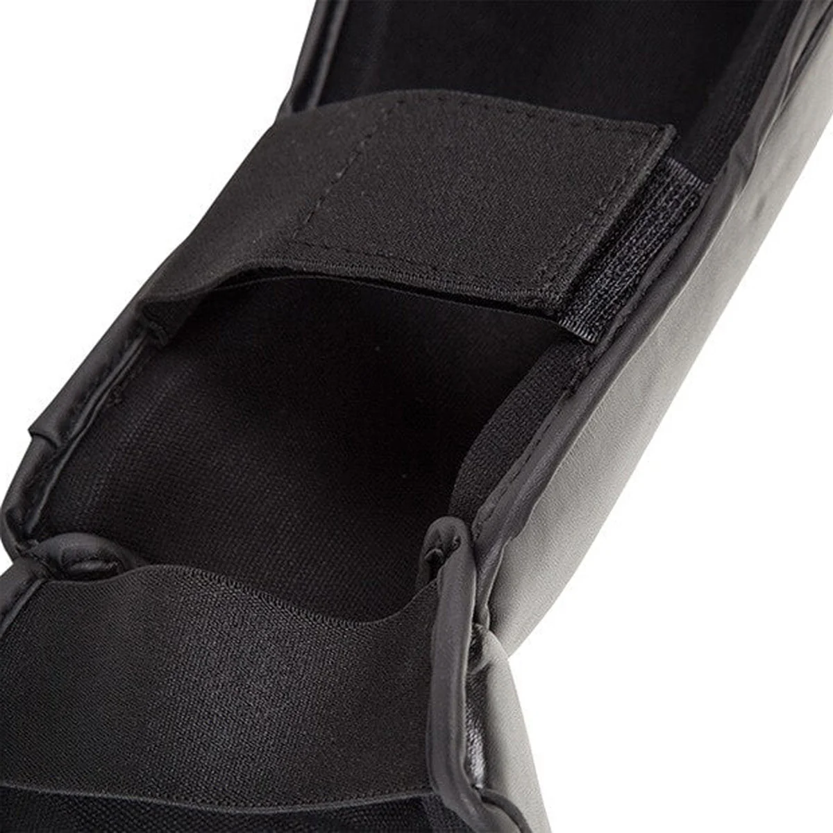 Espinilleras Venum Challenger Negro Blanco  - Image 5