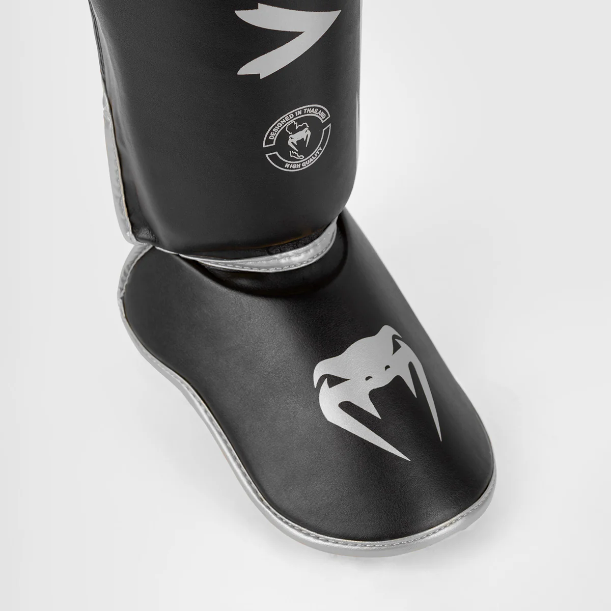 Espinilleras Venum Challenger Negro-plata - Image 5