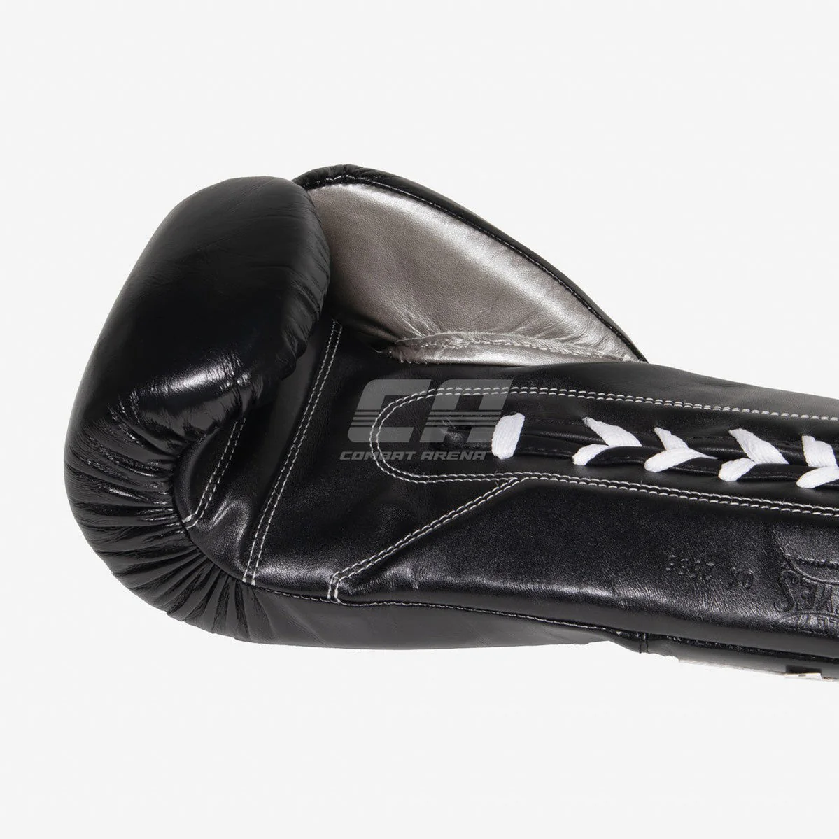 Guantes de boxeo Cleto Reyes Safetec CB4 Negro-plata con cordones  - Image 7