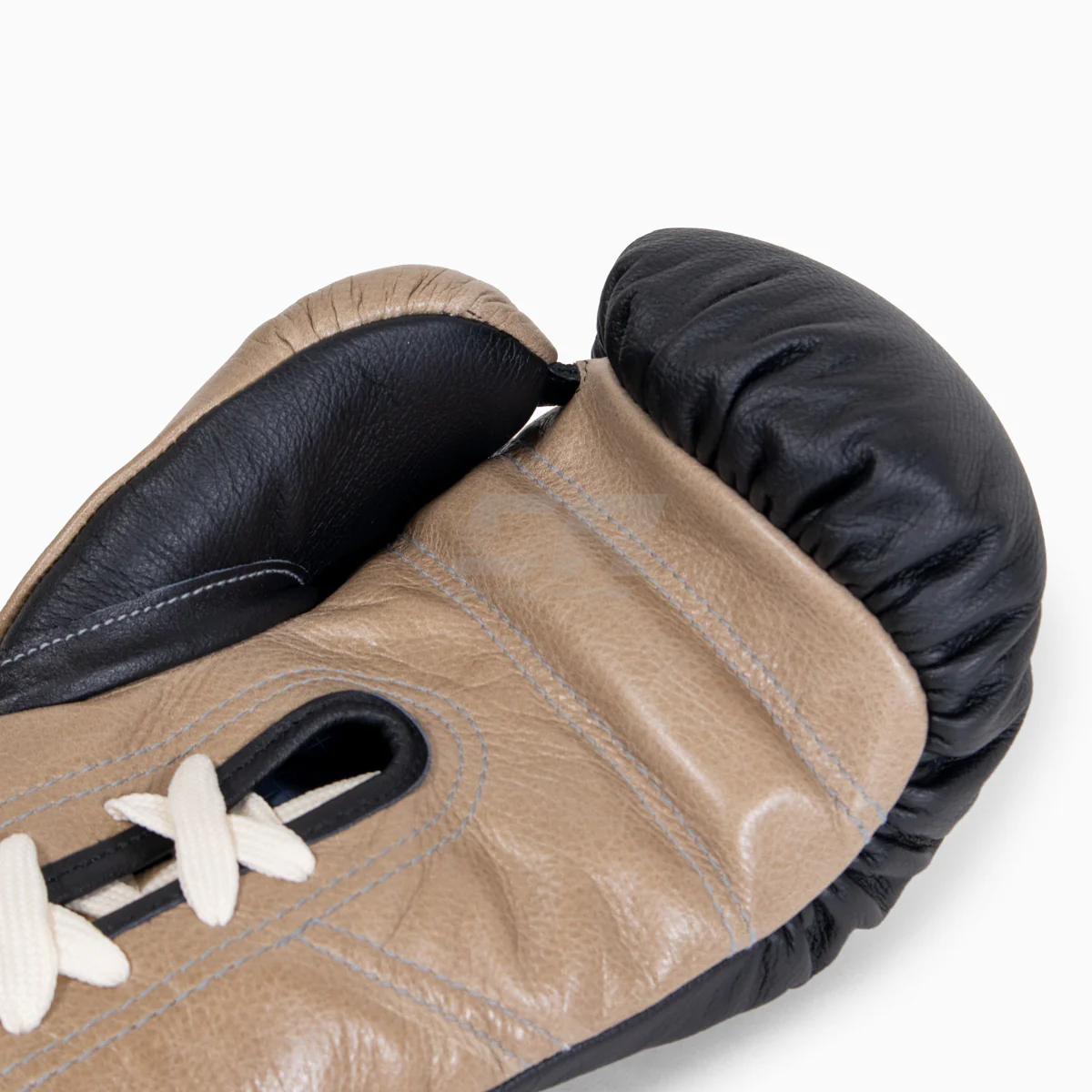 Guantes de boxeo Di Nardo con cordones Negro-Beige 12 oz  - Image 8