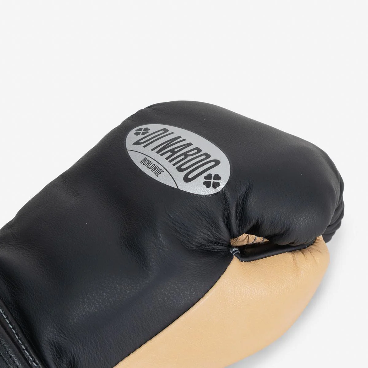 Guantes de boxeo Di Nardo con Velcro 12 Oz Negro-arena  - Image 10