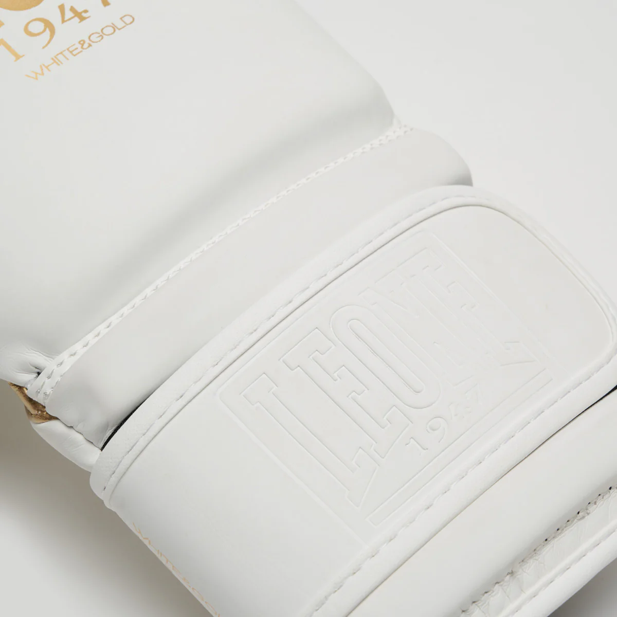 Guantes de boxeo Leone Ídolo GN059D Blanco-oro  - Image 6