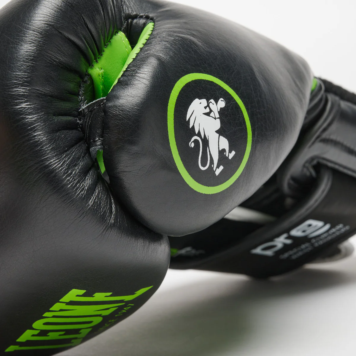Guantes de boxeo Leone Professional 2 GN115C Verde 10 Oz - Image 6