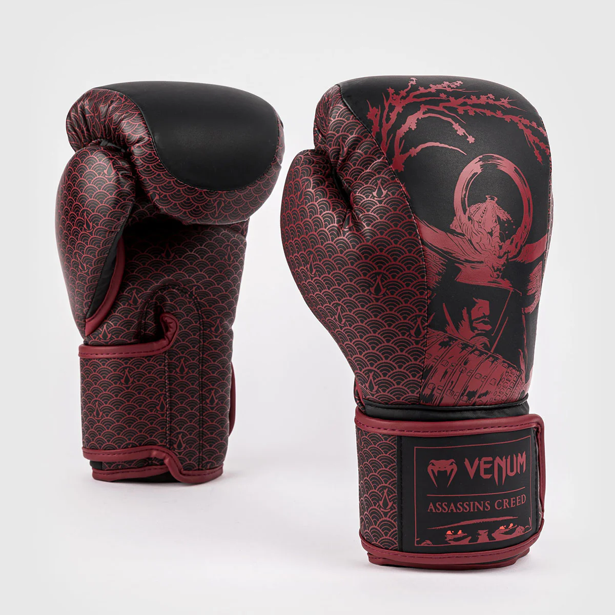 Guantes de boxeo Venum Assassin's Creed Shadows Rojo-negro 
