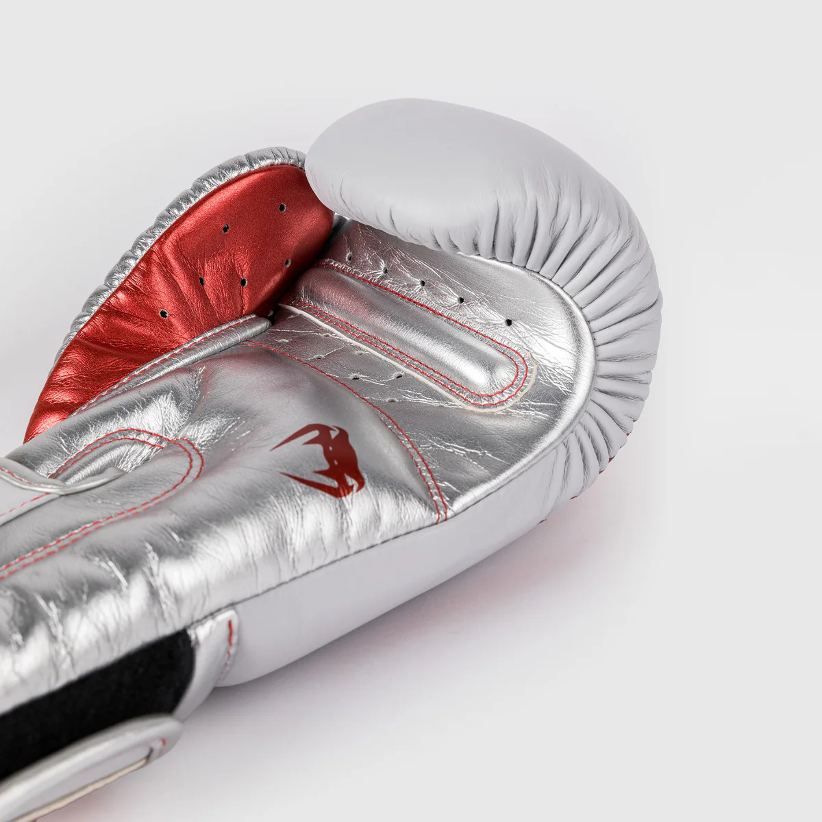 Guantes de boxeo Venum Giant 3.0 Edición Especial Rojo-plata  - Image 5