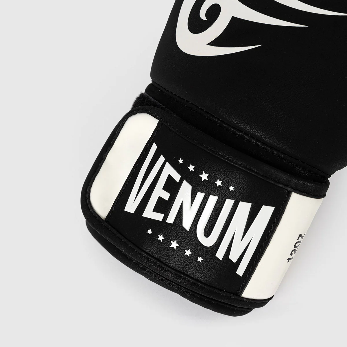 Guantes de boxeo Venum Mike Tyson Replica  - Image 6