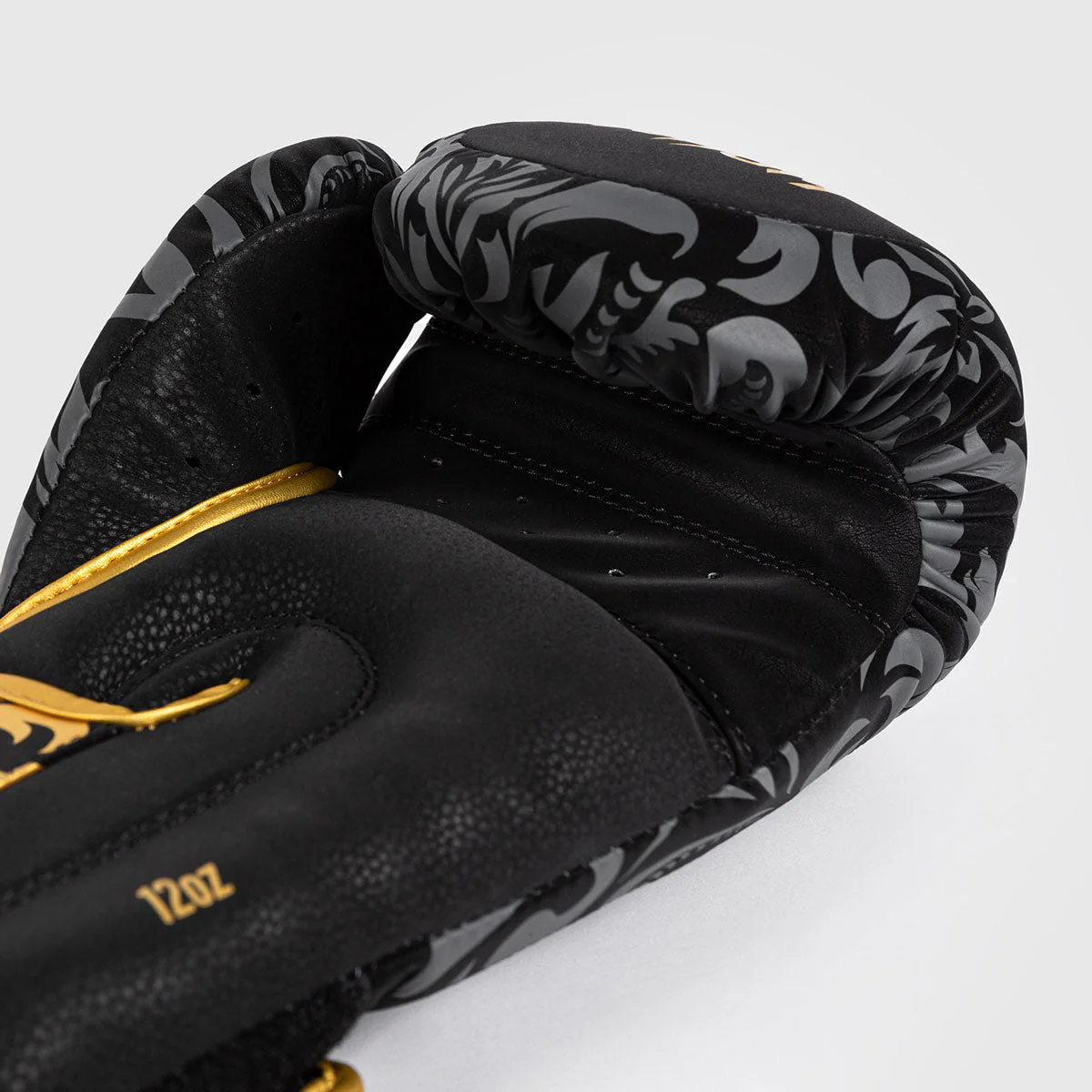 Guantes de boxeo Venum x Ilia Topuria Unmatched - Image 6
