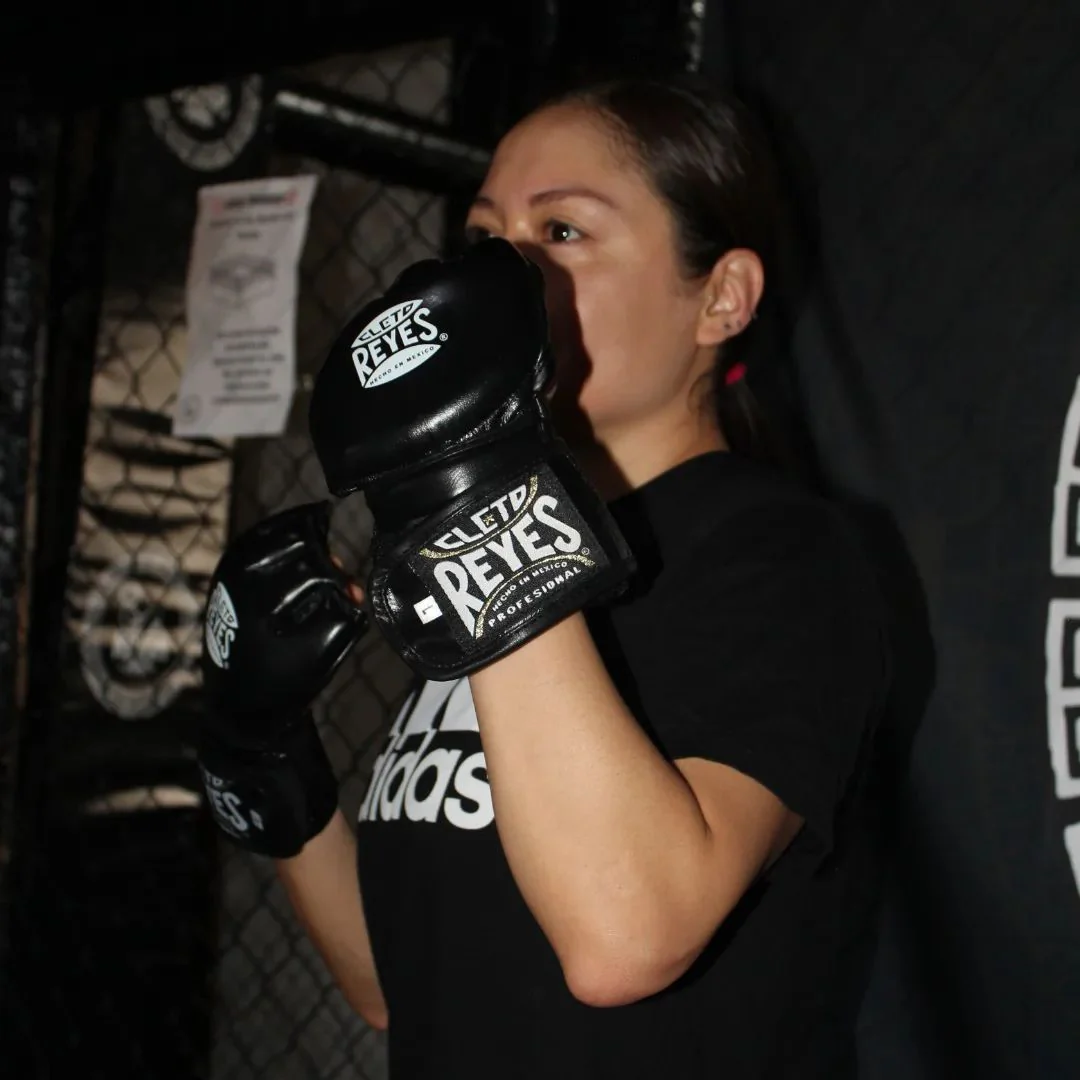 Guantes MMA Cleto Reyes Black Mamba Pro Fight  - Image 13