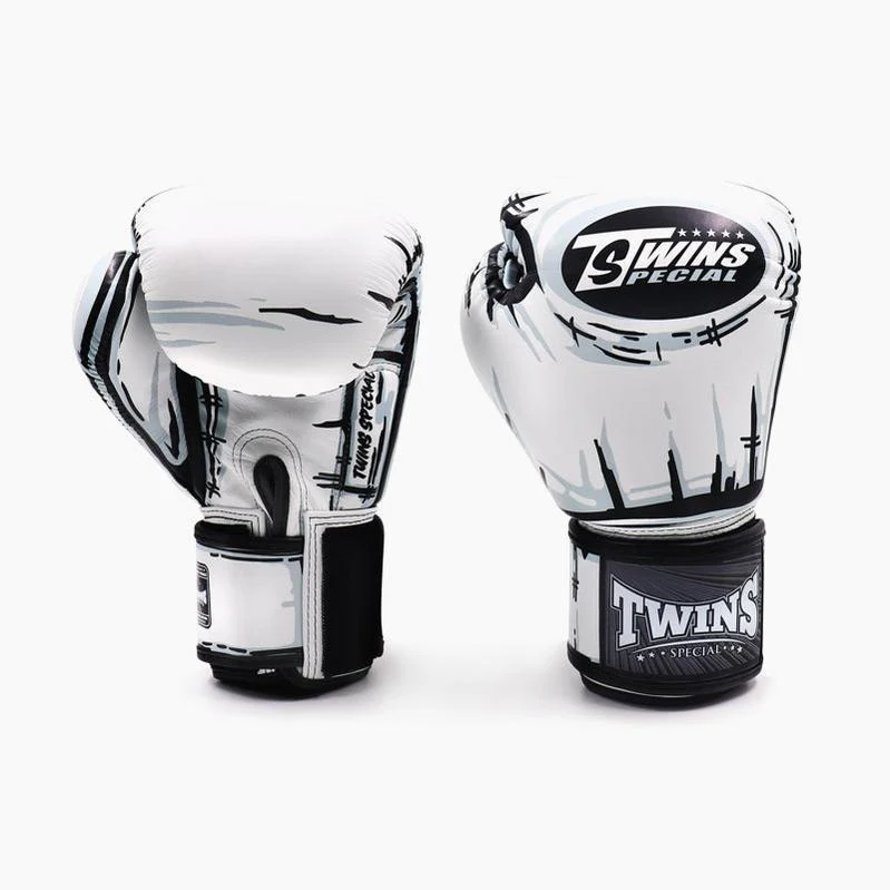 Guantes Muay Thai Twins Special FBGVL4-66 Comic - Image 2
