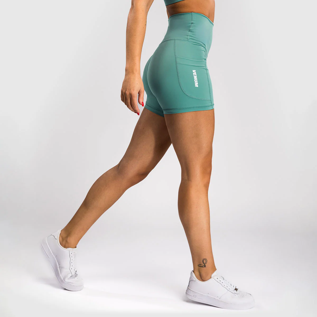 Leggings cortos Mujer Venum Essential Verde agua  - Image 3