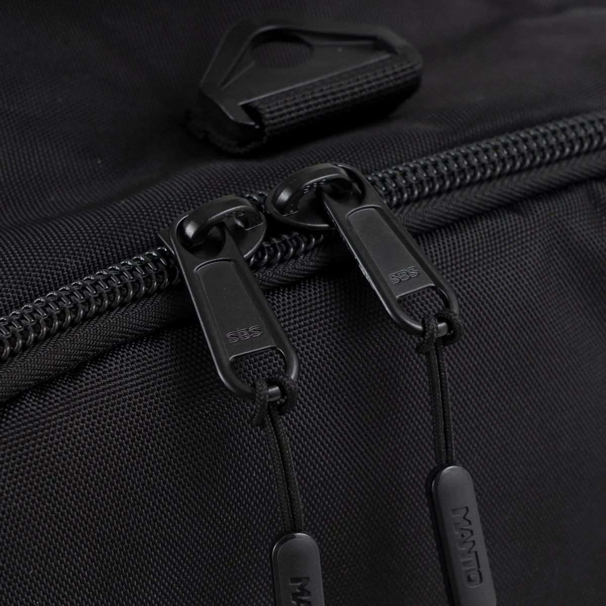 Mochila Manto SOCIETY Convertible XL Negro  - Image 13