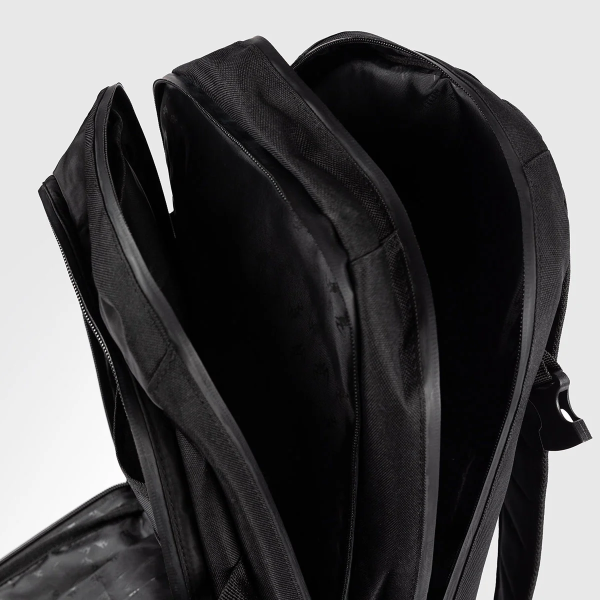 Mochila Venum Shockwave  - Image 8