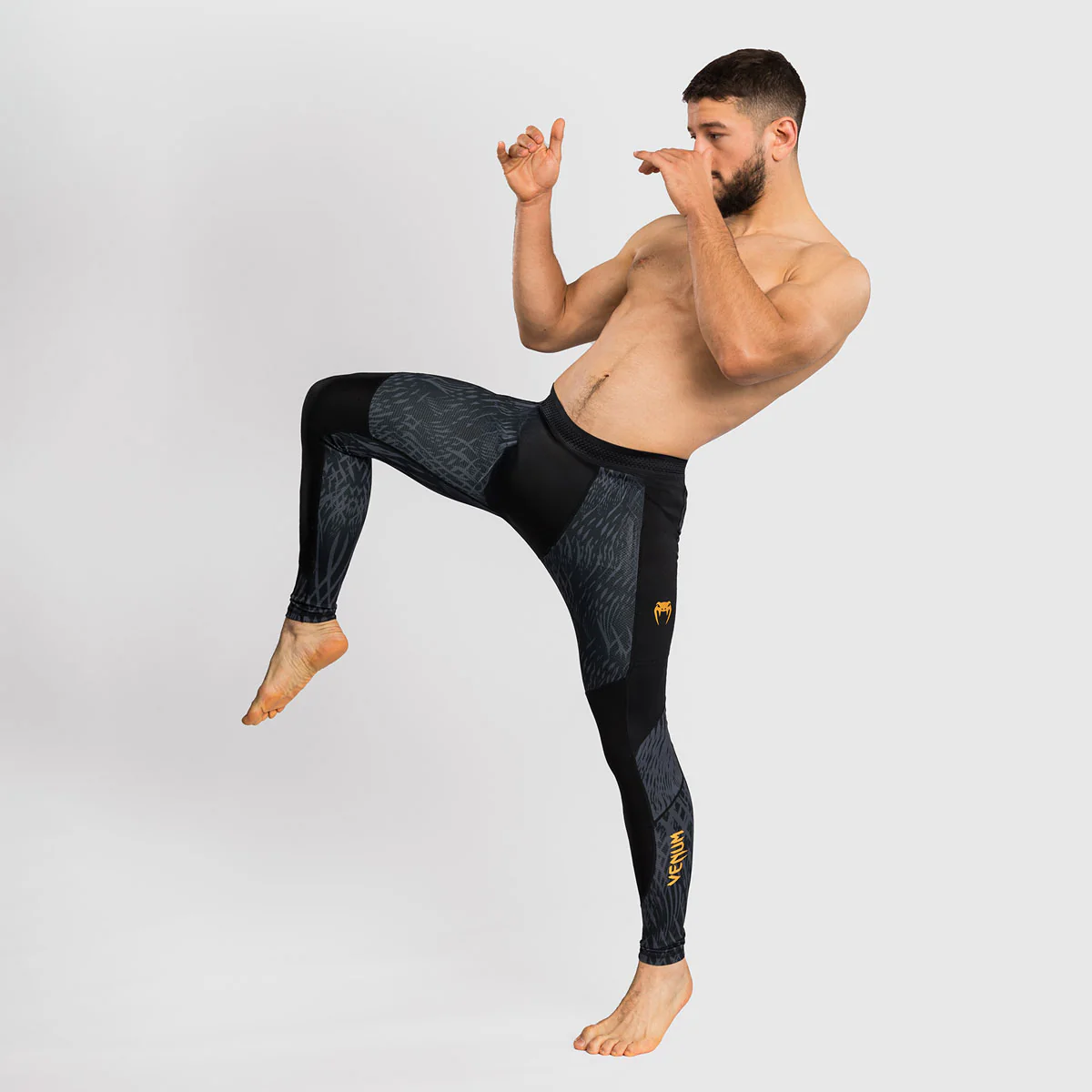Pantalones de compresión Venum x Chimaev Wild Borz Negro  - Image 4