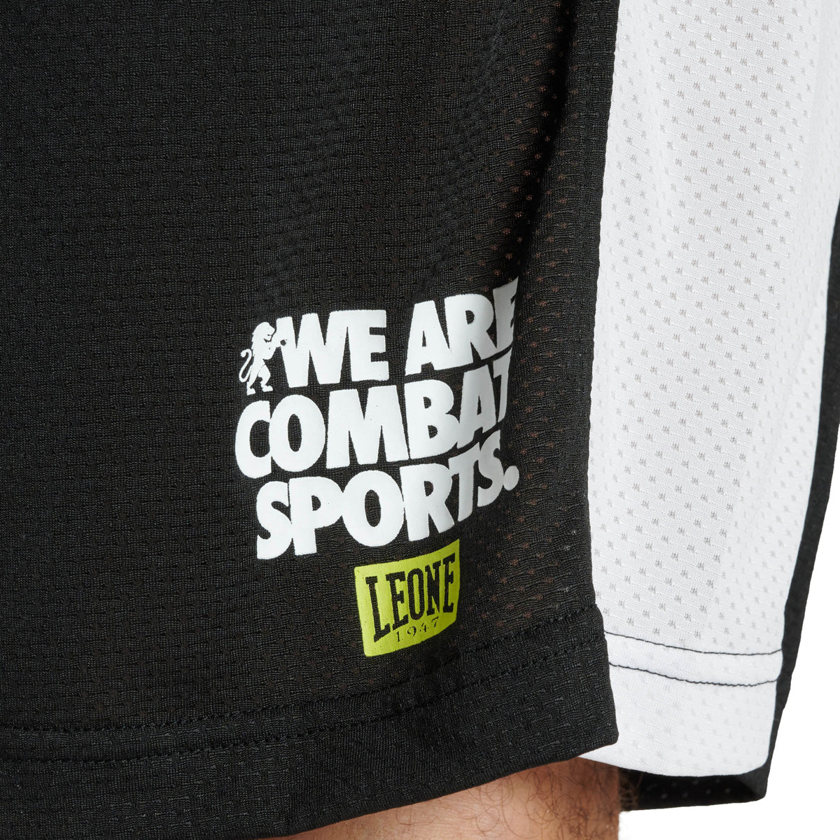 Pantalones cortos de entrenamiento Leone Logo Wacs ABX128 Negro  - Image 3