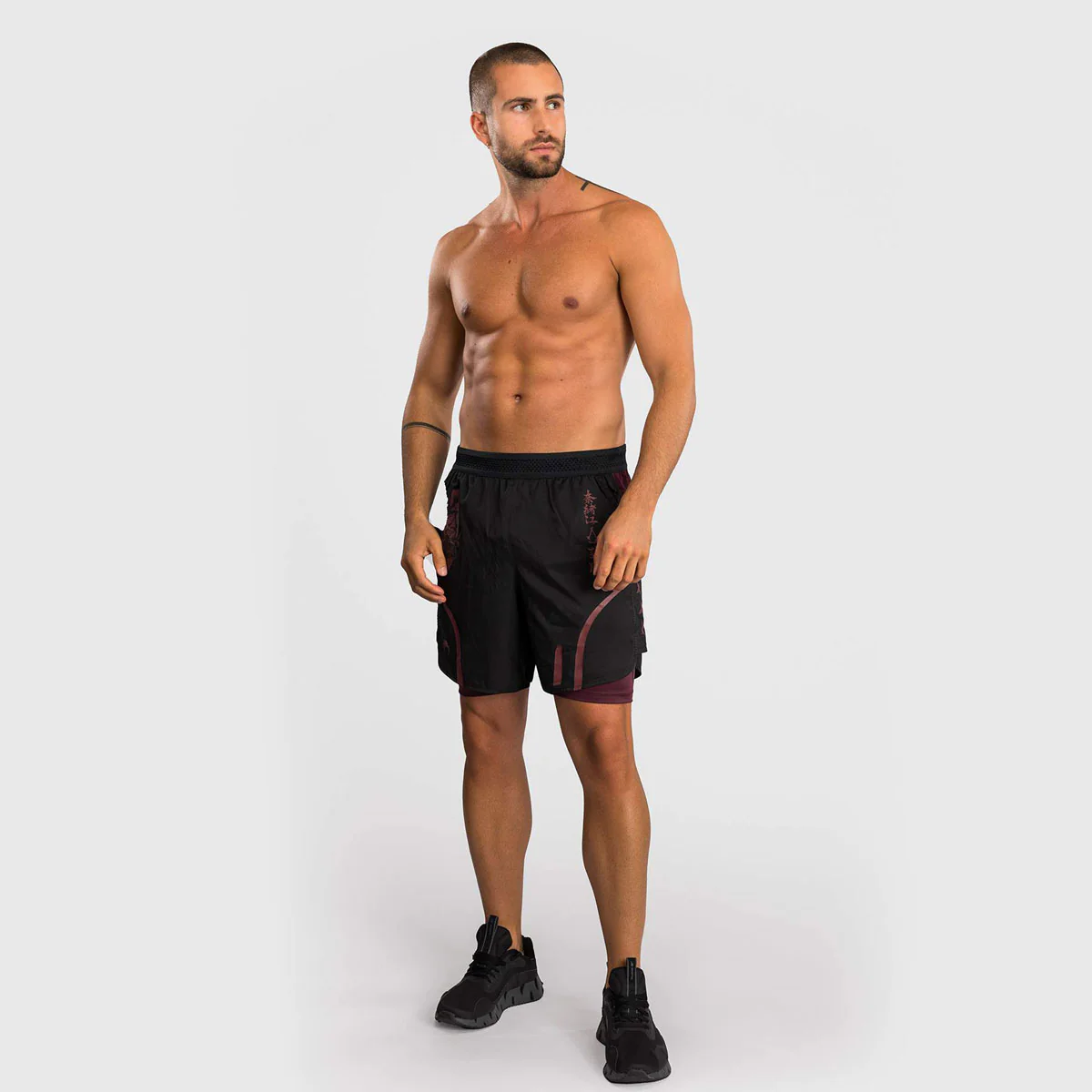 Pantalones cortos de entrenamiento Venum Assassin's Creed Shadows Rojo-negro  - Image 6