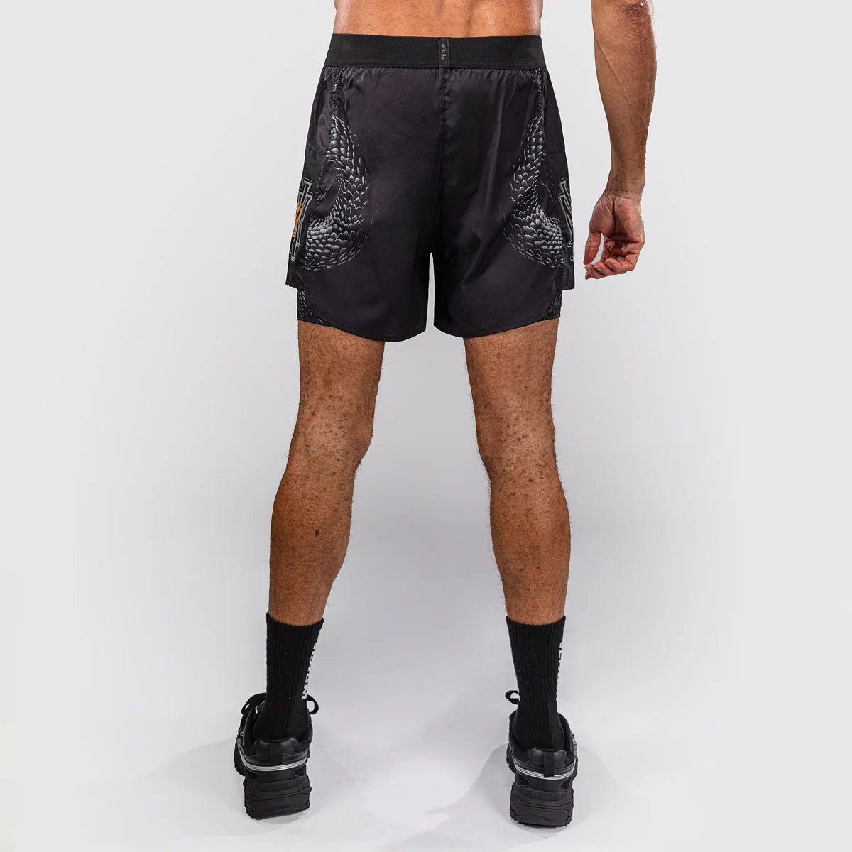 Pantalones cortos de entrenamiento Venum Matupa Negro-gris  - Image 4