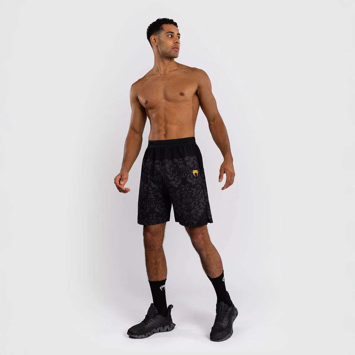 Pantalones cortos de entrenamiento Venum x Ilia Topuria Unmatched  - Image 3