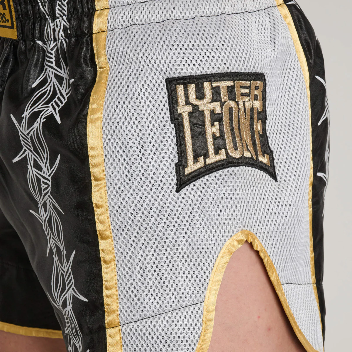Pantalones cortos kick-tailandés Leone IUTER Barbed Wire AB05IU Nero  - Image 7