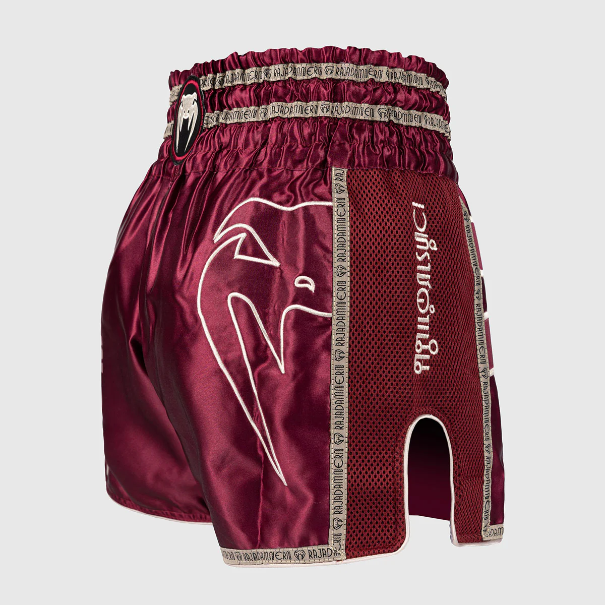 Pantalones cortos kick-thai Venum x Rajadamnern Rojo - Image 2
