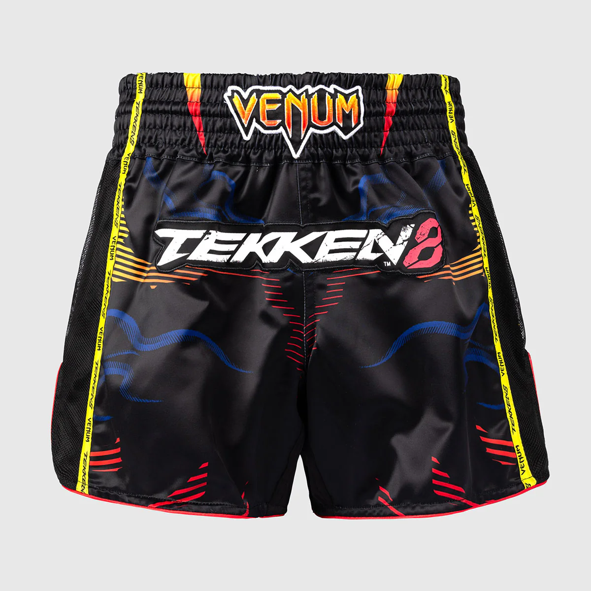 Pantalones cortos kick-tailandés Venum Tekken 8 Yoshimitsu Negro-naranja 