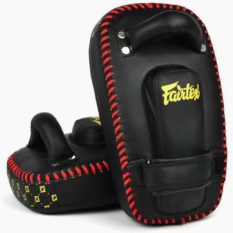 Pao Fairtex Microfibra Curvada Pequeña KPLC6 Negro-oro  - Image 4
