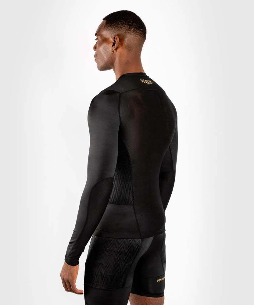 Rashguard Venum G-Fit Negro-oro mangas largas - Image 5