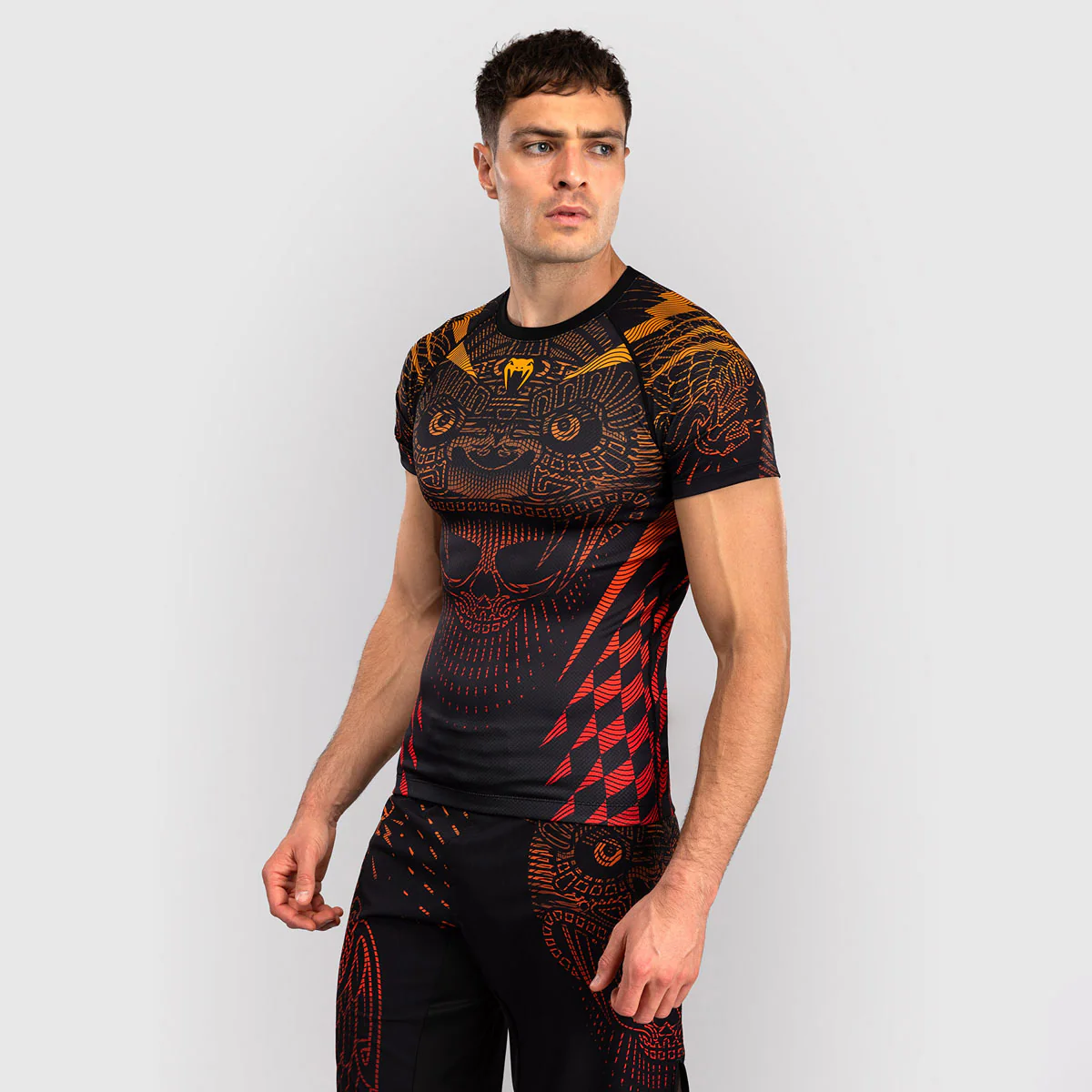 Rashguard Venum Quetzal Fury mangas cortas Negro-rojo  - Image 4