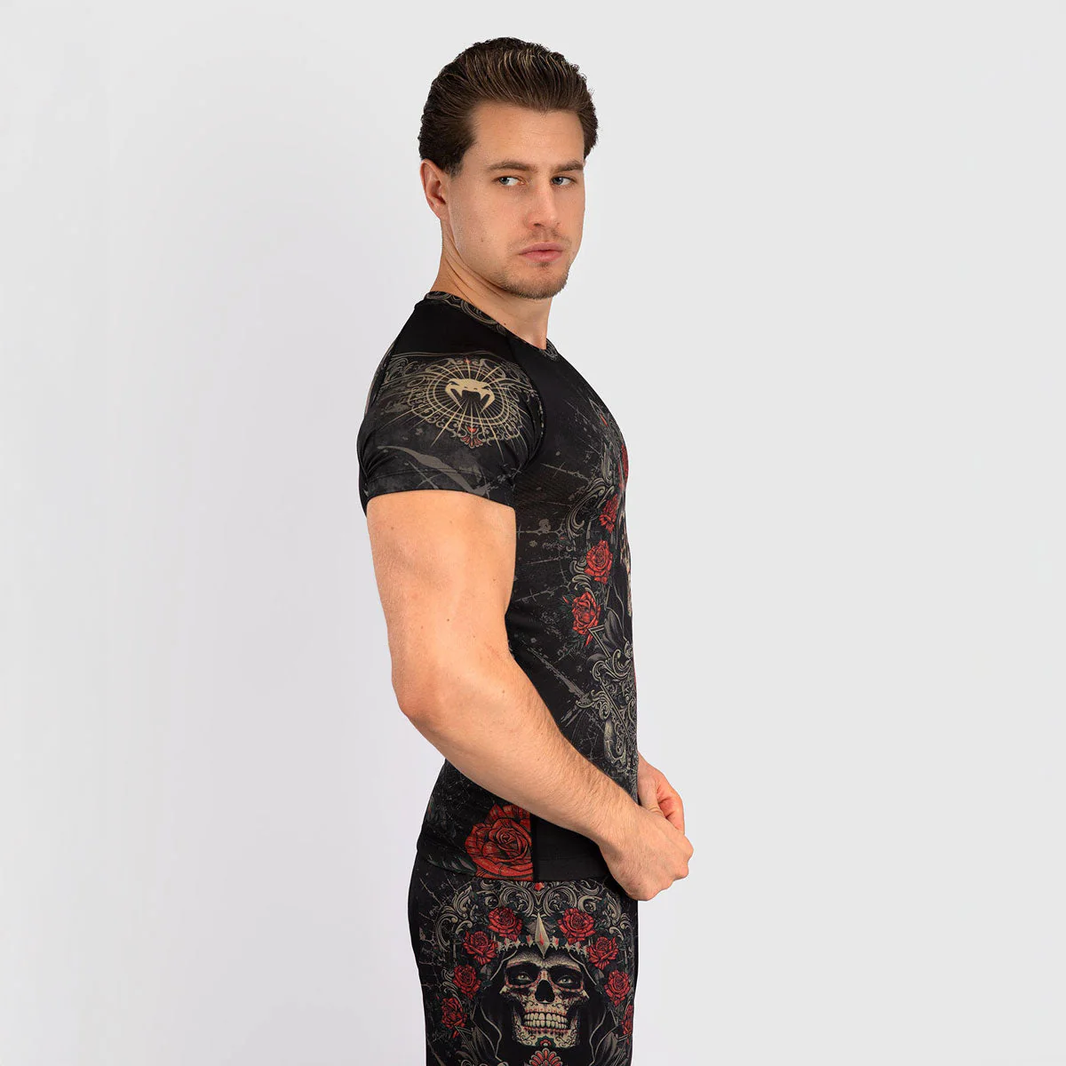 Rashguard Venum Santa Muerte 5.0 mangas cortas Negro-Oro  - Image 2