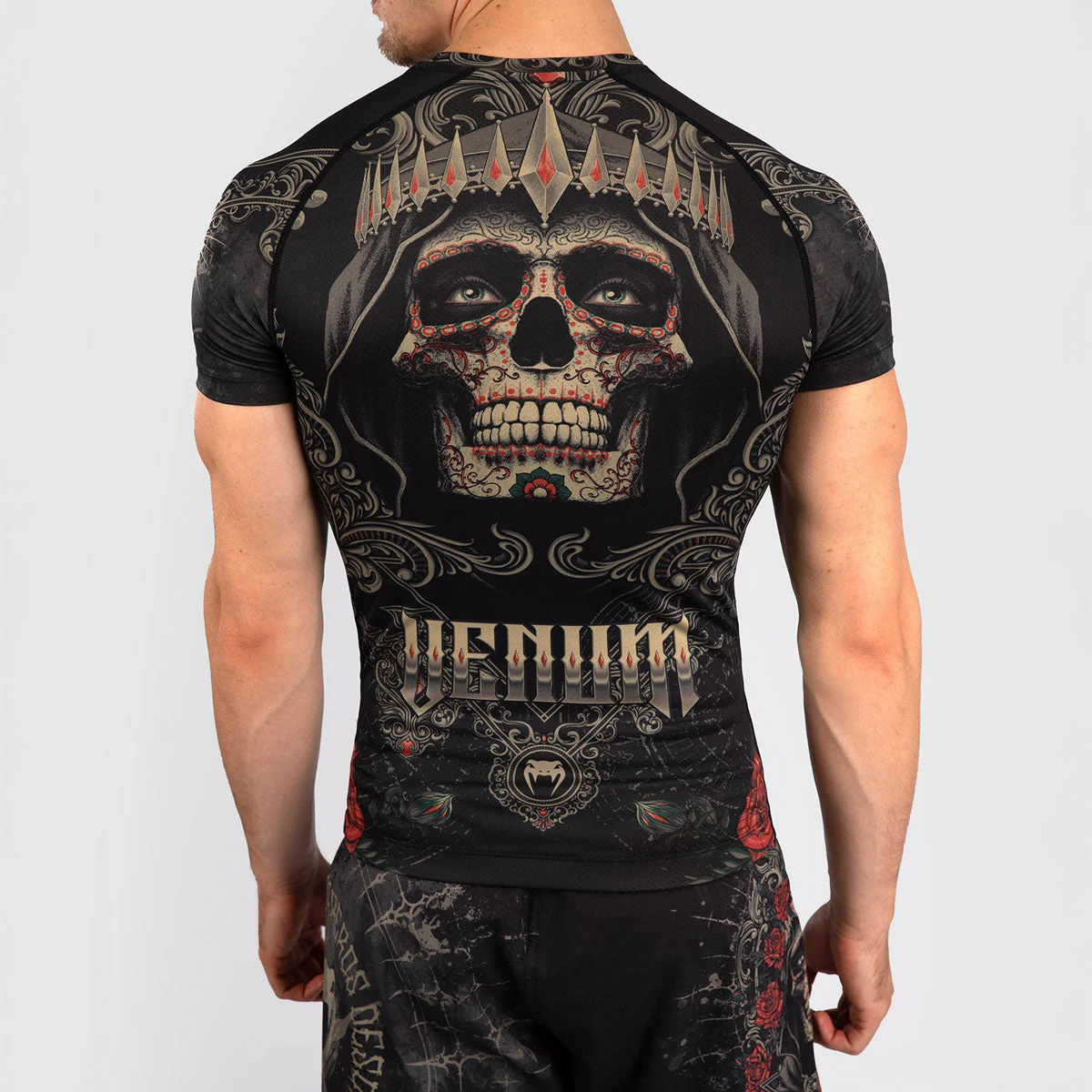 Rashguard Venum Santa Muerte 5.0 mangas cortas Negro-Oro  - Image 4
