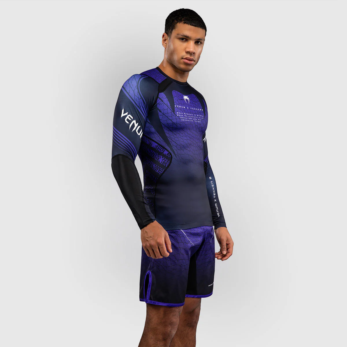 Rashguard Venum Tekken 8 Kazuya mangas largas Negro-violeta  - Image 2