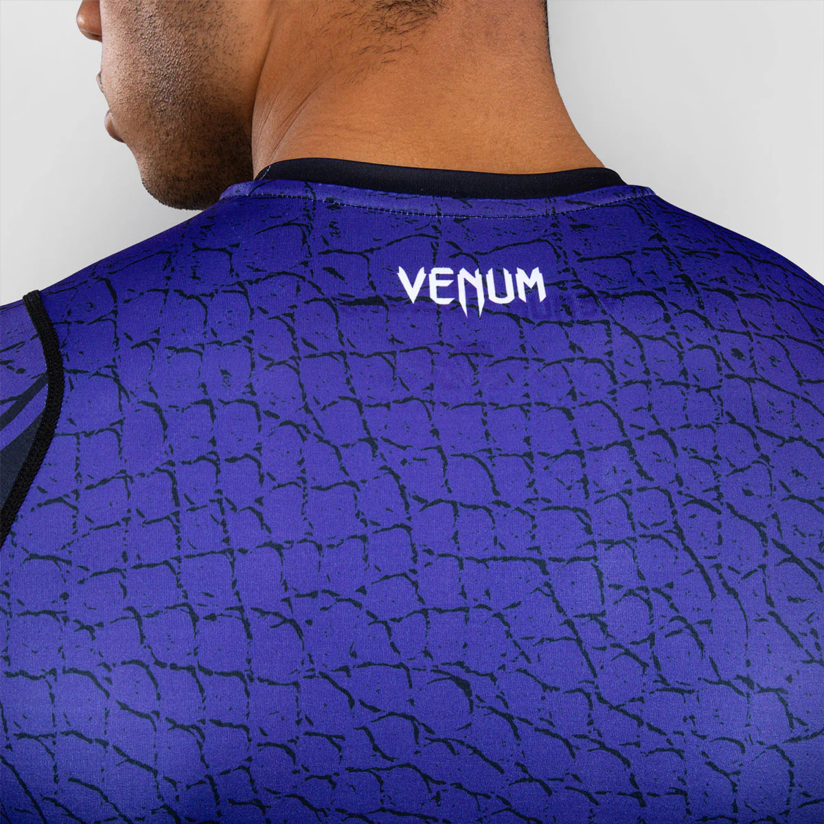 Rashguard Venum Tekken 8 Kazuya mangas largas Negro-violeta  - Image 7