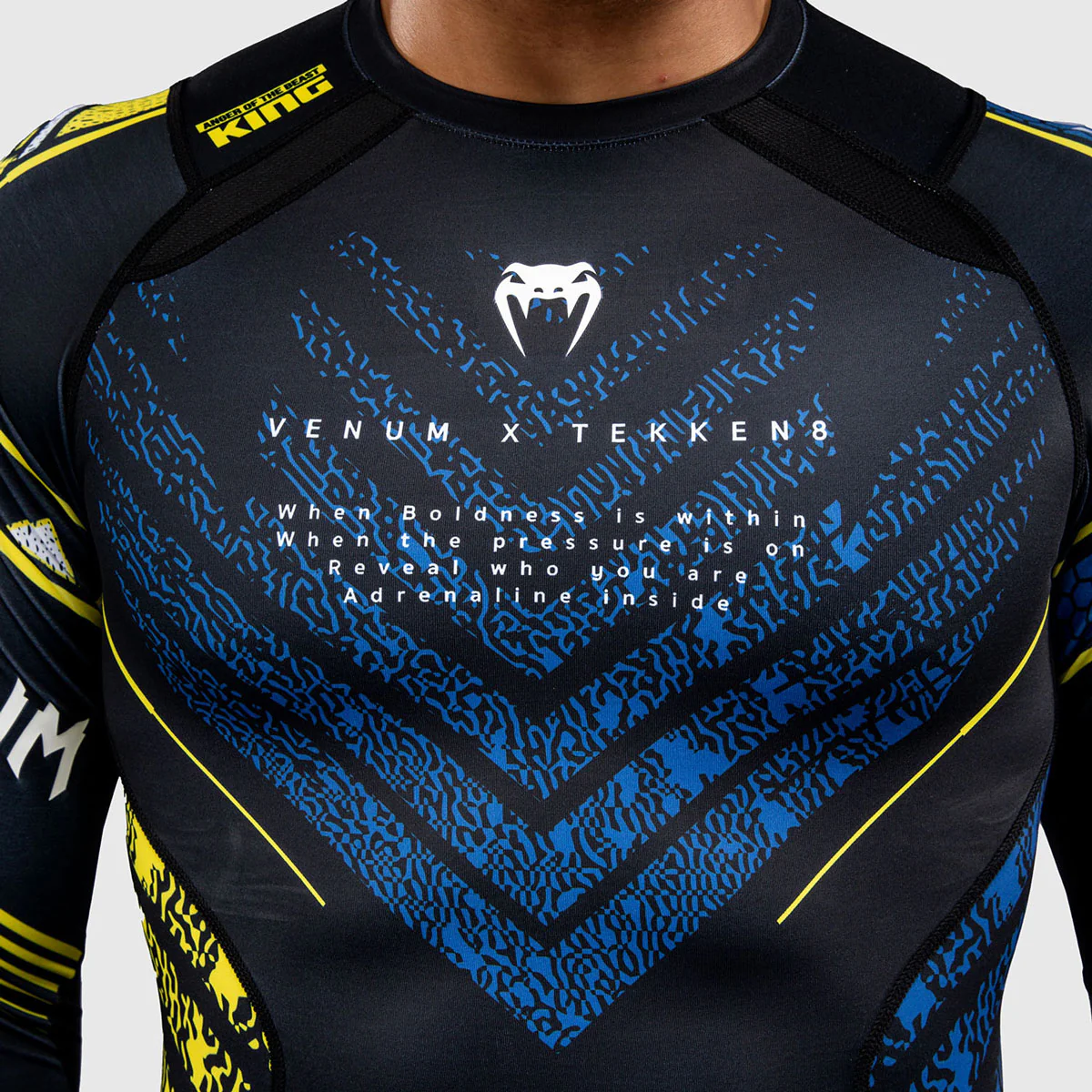 Rashguard Venum Tekken 8 King mangas largas Negro-amarillo  - Image 5