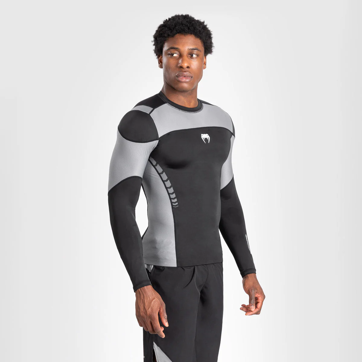 Rashguard Venum Tempest mangas largas Negro 