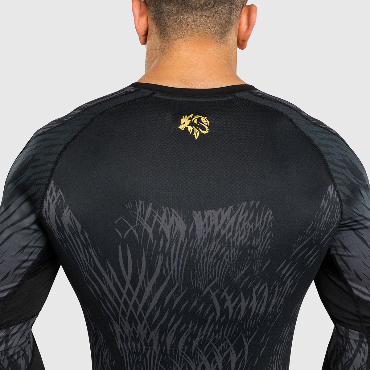 Rashguard Venum x Chimaev Wild Borz mangas largas Negro  - Image 6