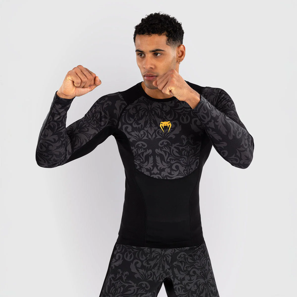 Rashguard Venum x Ilia Topuria Unmatched mangas largas  - Image 2