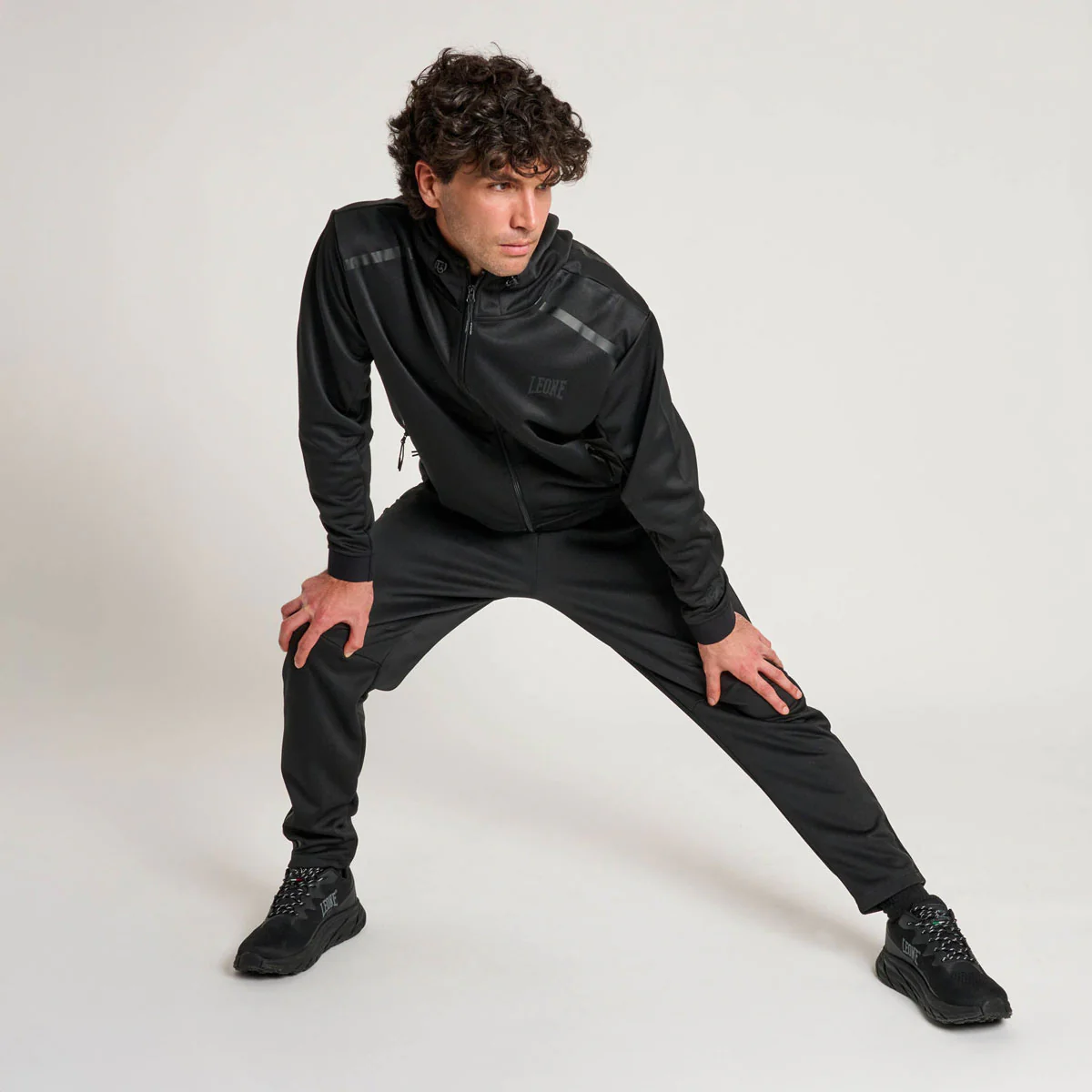 Sudadera Leone Balck Lion con capucha ABX313 Negro  - Image 3